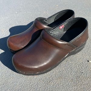 Brown Santia Clogs